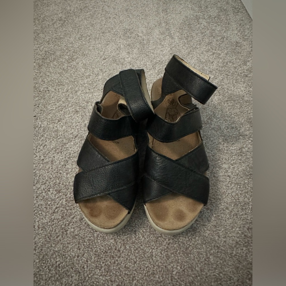 Fly London Mousse Sandal